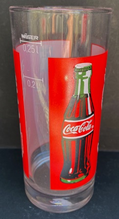 309040-2 € 3,50 coca cola glas rood wit flesje D 6 H13,5 cm.jpeg